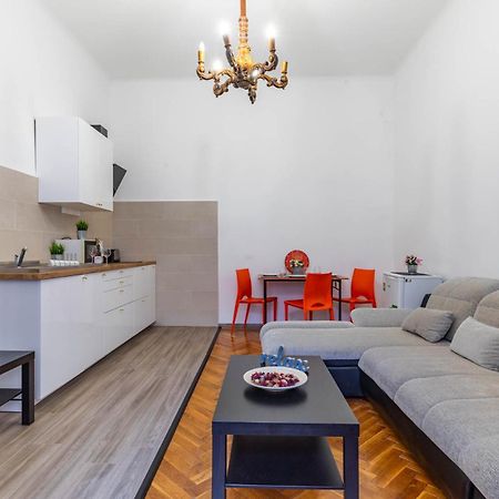 Great Value Apartment / City Centre Будапеща Екстериор снимка