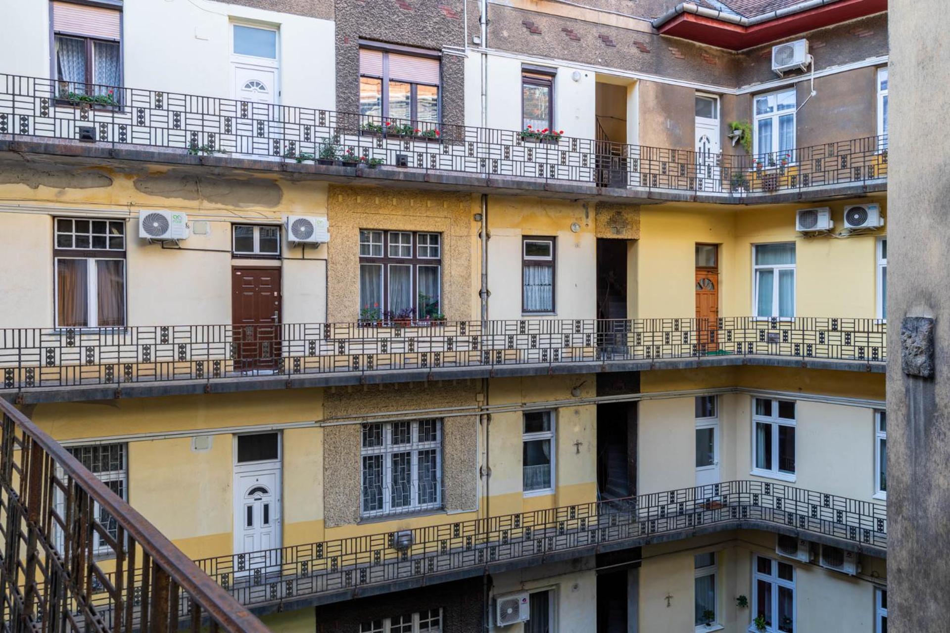 Great Value Apartment / City Centre Будапеща Екстериор снимка